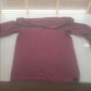 American eagle stretchy off the shoulder top.